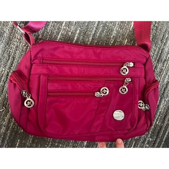 EUC Jingpin red crossbody bag sporty zip up many compartments bag - Picture 3 of 6